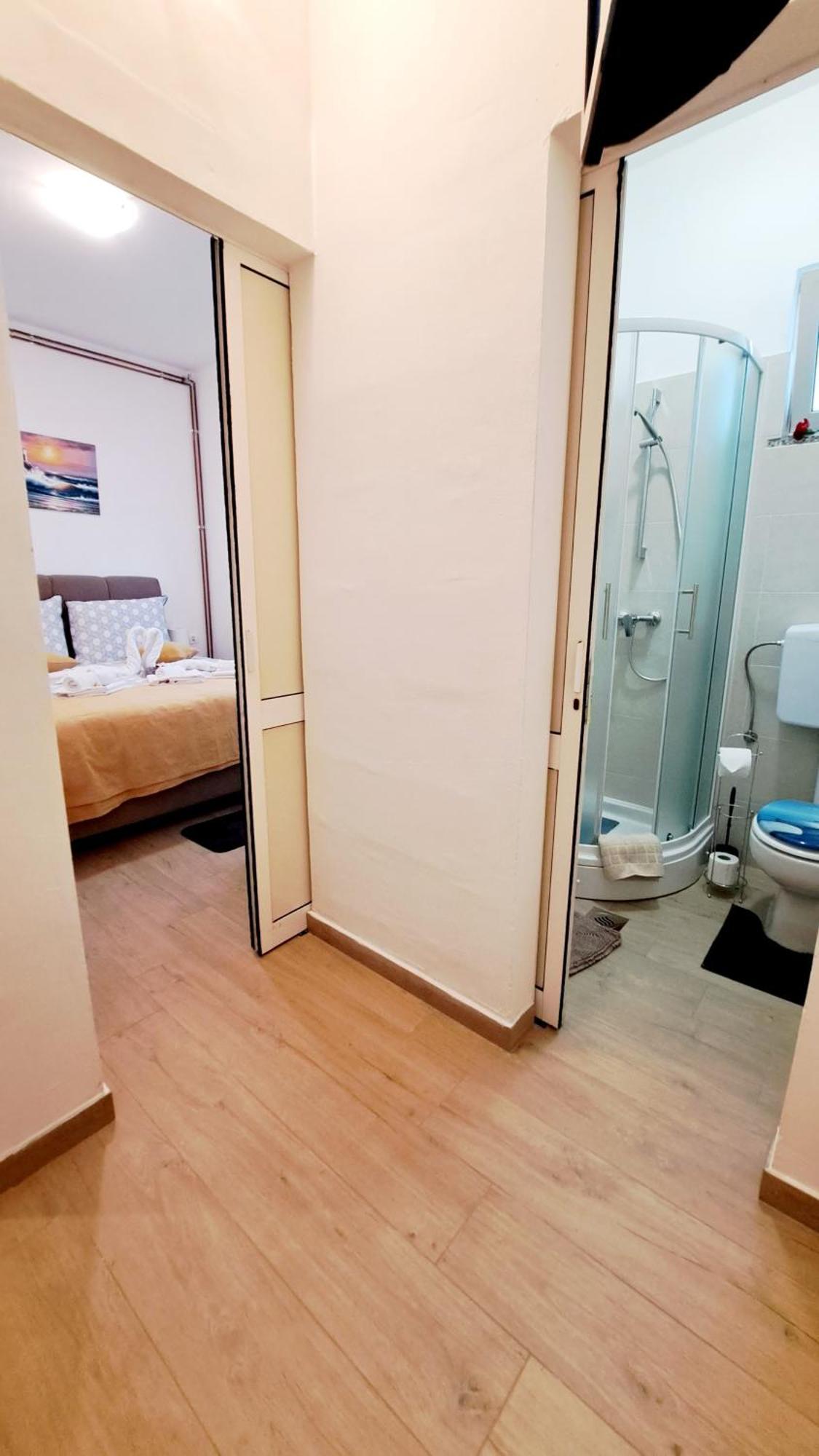 Leon Apartment